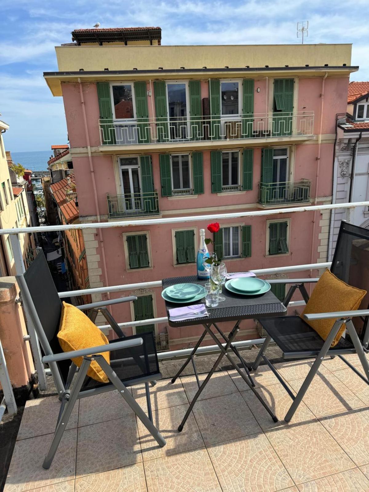 Ferienwohnung Casa Sarah Sanremo Exterior foto